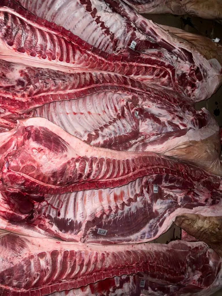 Фотография продукта Свинина охлаждённая полутуши 
